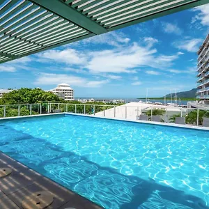 602 Harbour Lights With Ocean Views Cairns